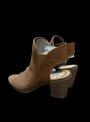 Time and Tru Tan Suede Ankle Strap Heel Boots With Memory Foam Insoles Size 9.5 thumbnail 3