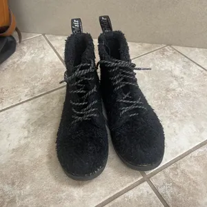 Dr Martens Pascal Furry Fleece Black Combat Boots Women‎ US 5 / men 4/UK 3 4 thumbnail 2