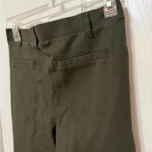 QUINCE Ultra-Stretch Ponte Straight Leg‎ Pants Olive size Medium Petite thumbnail 7