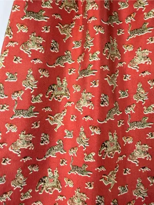 Vintage Harold’s 90s Asian motif elephants lions red silk blend skirt size 2 thumbnail 4