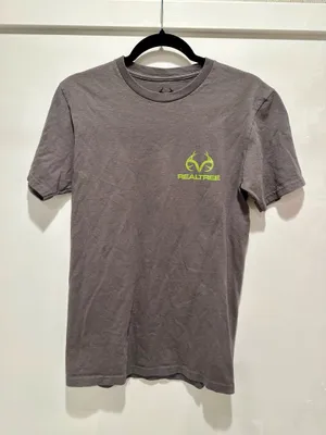 REALTREE - Grey and Green Logo Tee - Brand new, never worn! thumbnail 2