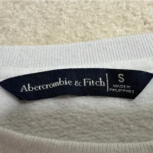 Abercrombie: Rainbow Striped Cropped Sweatshirt thumbnail 10