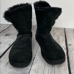 UGG Black Fur-Lined size 6 short boots thumbnail 4