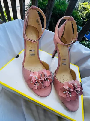Liz Claiborne Pink Floral Block Heel Sandals 9.5 thumbnail 2