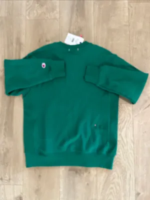 Champion iconic crew Verdant Green Sweatshirt, Fleece Women’s size Small, NWT thumbnail 5