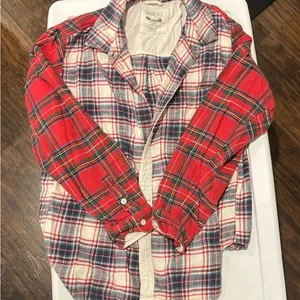American Eagle Red & White Pattern Flannel Button Up • Small • Colorblock Plaid thumbnail 1