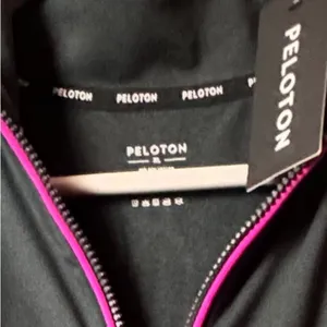 Peloton Athletic Sporty Dream Blend Half Zip Sweater with Pink Accents Sz XL NWT thumbnail 6