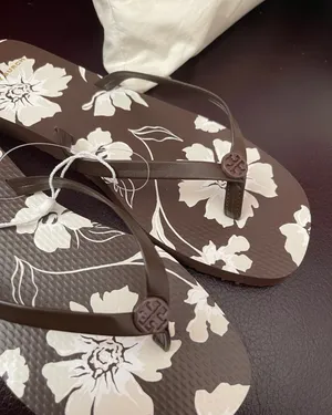 Tory Burch flip flop leather top straps in Moka falls/deep chocolate size 8 thumbnail 6