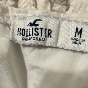 Hollister Cropped White Eyelet Tank Top Tie Closure‎ Hippie Peasant Bohemian thumbnail 3