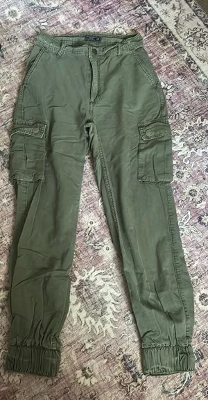 Abercrombie Cargo Green Pants Jogger thumbnail 1