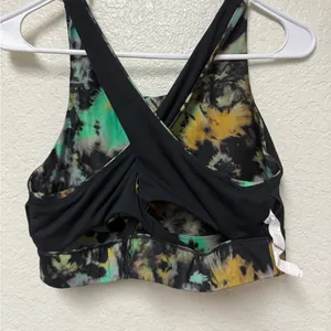 FABLETICS Tie-Dye Trip No-Bounce Sports Bra Size Large thumbnail 9