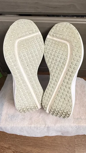Nike Interact Run Womens Size 13 White Running Shoes thumbnail 7