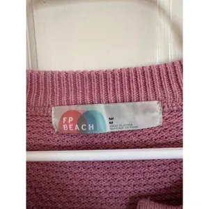 Free People FP Beach mauve‎ Hailee sweater size medium thumbnail 3