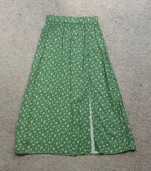 SHEIN Green Ditsy Floral Midi Skirt with Side Slit thumbnail 1
