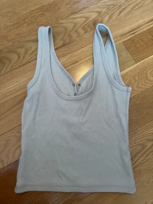 Abercrombie Henley tank thumbnail 2