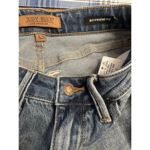 Judy Blue Los Angeles Boyfriend Fit Womens Jeans Size 1/25 Blue Senim Raw Hem thumbnail 3