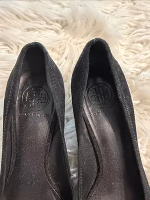 Tory Burch Black Suede Flats with Gold Logo Medallion size 7.5 fair condition thumbnail 2