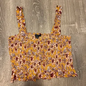American Eagle Cropped Floral Sleeveless Shirt Smocked Tank Top Size S NWT Boho thumbnail 1