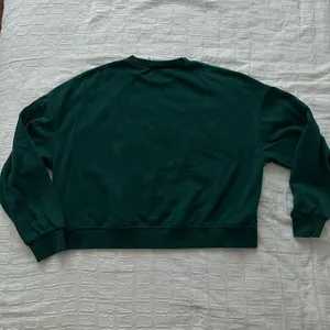 H&M Cropped Sweatshirt thumbnail 3