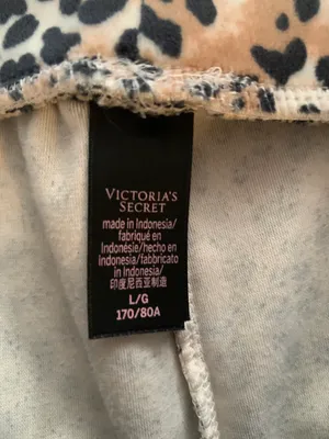 Victoria’s Secret leopard sleep shorts thumbnail 3