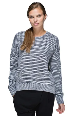 Lululemon Yogi Crew Sweater Size 4 Inkwell Blue Honeycomb Knit Thumbholes‎ 243 thumbnail 1