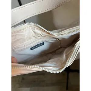 Primark Cream Quilted‎ Crescent Shoulder Bag Scandi Hobo Purse Minimalist Chic Neutral thumbnail 3