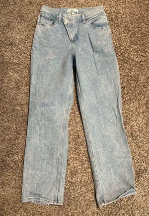 Abercrombie 90s High-Rise Straight Curve Love thumbnail 1