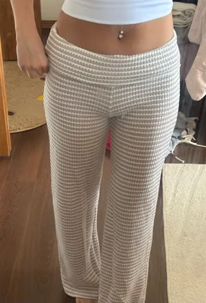 Textured Knit Wide-Leg Lounge Pants in Cream & White thumbnail 1