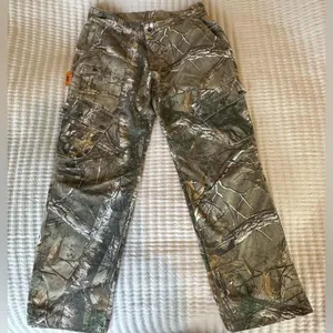 She Outdoors ladies camouflage denim pants. Size Large thumbnail 2