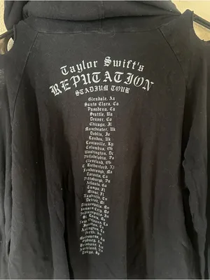 Taylor Swift Reputation Tour Merch thumbnail 6