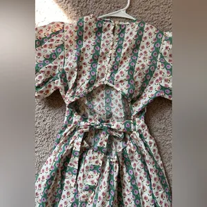 Vila mini dress with cut out back in striped floral print, size EU36 - US 4/6 thumbnail 5