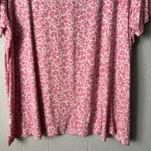 Old Navy Luxe Floral Pink V-Neck Short Sleeve Top Womens XXL Casual Wear Stretch thumbnail 8