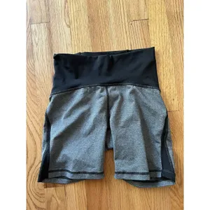Lululemon Train Times Shorts 6" Size 4 - HeathereD Black Gym Run Hike Train Yoga thumbnail 7