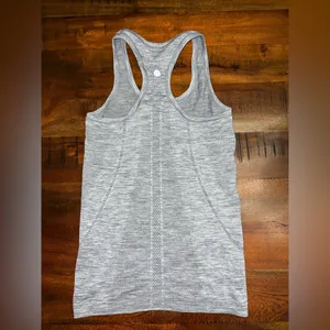 Lululemon Swiftly Tech Run Racerback Heathered Gray Tank Top Women'S Size 4 thumbnail 3