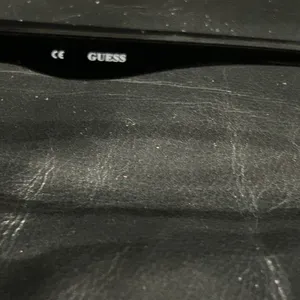Guess Elegant Black Sunglasses thumbnail 7