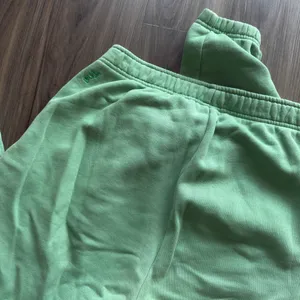 Aritzia TNA Sweatpants Boyfriend thumbnail 3