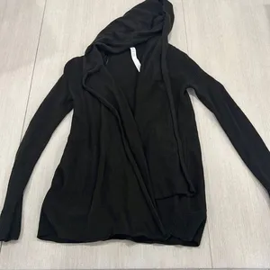 Lululemon olive green sweater thumbnail 1