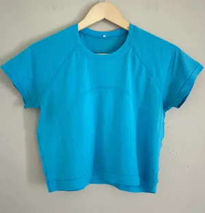 Lululemon Swiftly Tech 2.0 Cropped Shirt turquoise size 8  thumbnail 1