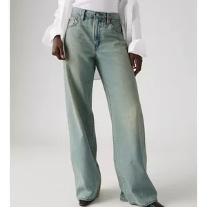 Levi's Women's 28x31 Premium Xl Baggy Straight Jeans Medium Wash thumbnail 2