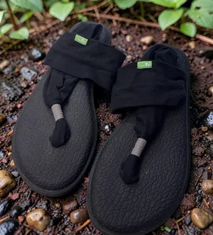 Sanuk Sling Yoga Sandals with Black Fabric Straps LIKE NEW Women’s SZ 8 thumbnail 1