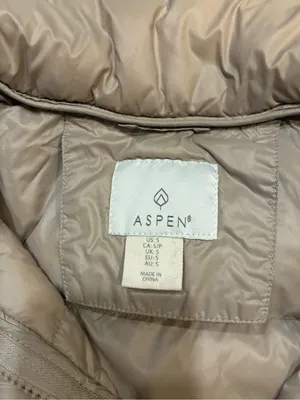 Aspen nwot Vest in Beige for Women - Casual Layering thumbnail 6