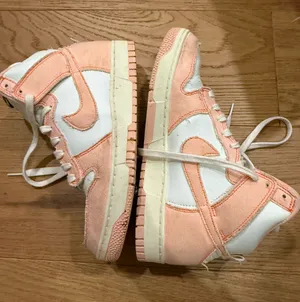 Nike High-Top Sneakers pink thumbnail 1