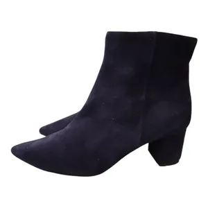 L'Agence Jeanne Pointed Toe Bootie Ankle Boot Suede Midnight Blue Size 40 US 9 thumbnail 4