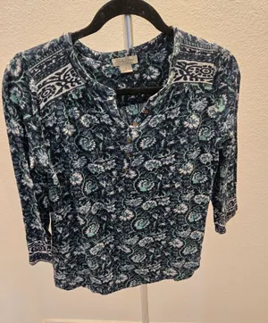 ​Lucky Brand Small Floral Paisley Henley 3/4 Sleeve Women Blue Cotton Knit Top thumbnail 1