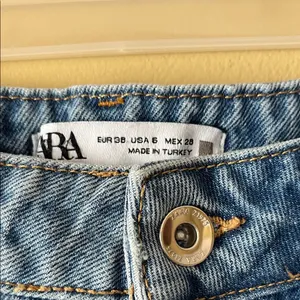 Zara Light Blue High-Rise Mom Jeans thumbnail 6