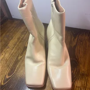 Anthropologie Off White‎ Heeled Squared Toe Boots Size 9 (40) thumbnail 3