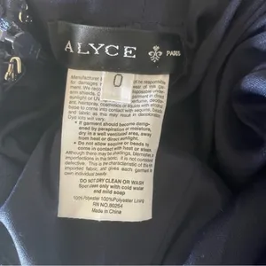 Alyce Paris Sparkly Lace High Neck Halter Open Back Mini Homecoming Dress Size 0 thumbnail 3