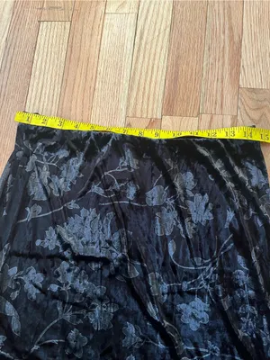 DKNY Black Floral Velvet Burnout Maxi Skirt Large Romantic 90s Holiday Feminine thumbnail 4