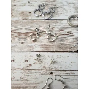 Job Lot of 9 Pairs of Earrings Silver Tone Pre Owned Earrings for Pierced Ears thumbnail 3