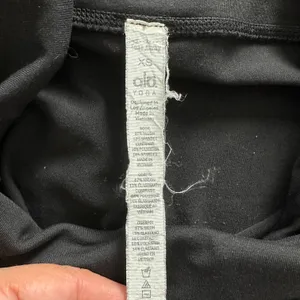 Alo Mid Waisted Moto Leggings Black Size XS. Heavy wear condition thumbnail 9